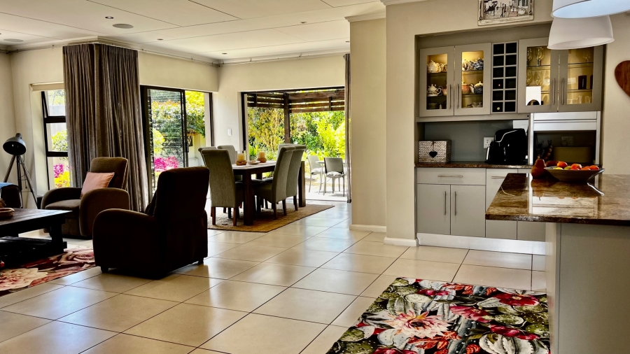 3 Bedroom Property for Sale in Earls Court Lifestyle Estate Western Cape
